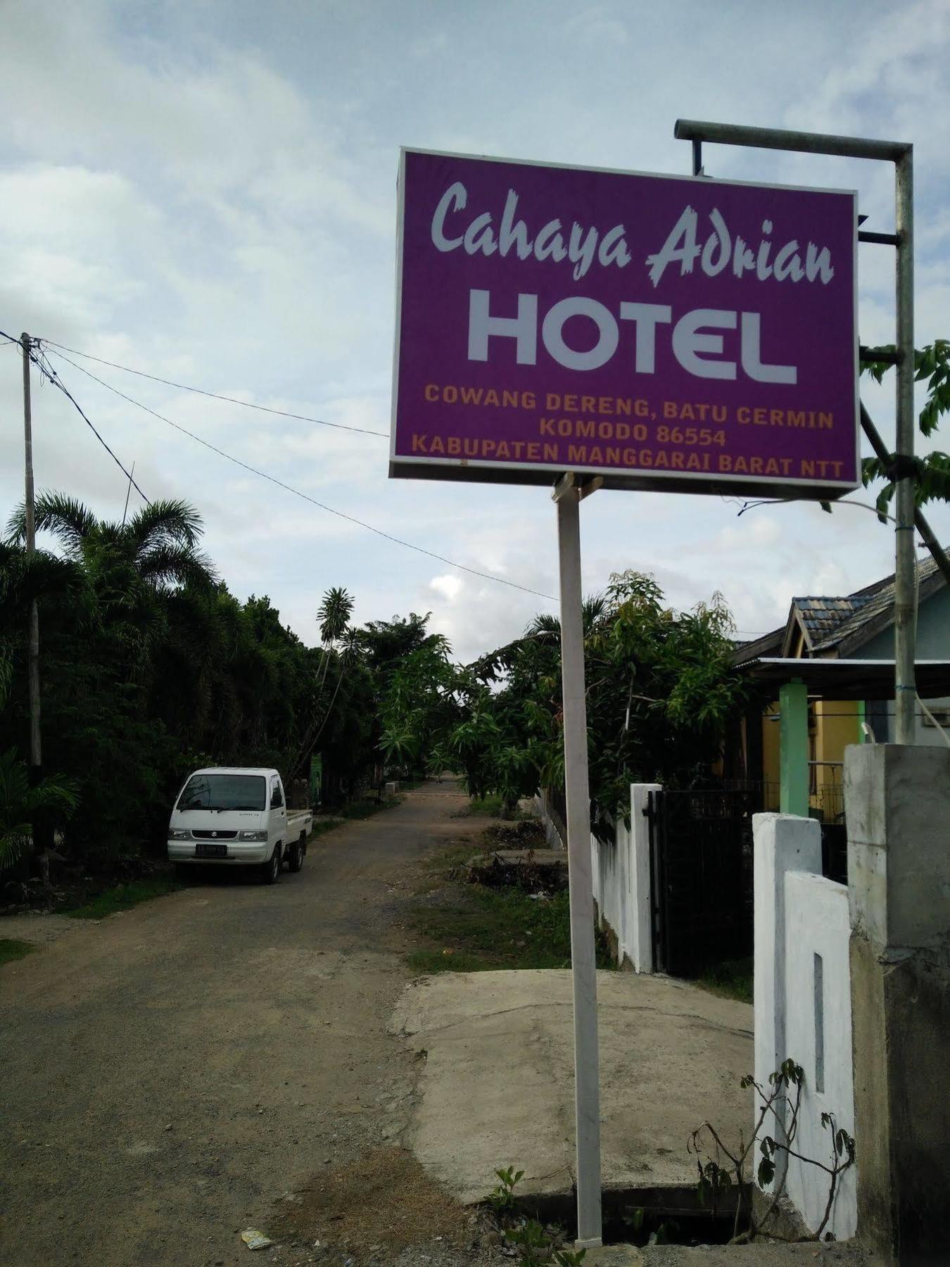 Cahaya Adrian Near Komodo Airport Лабуан-Бахо Экстерьер фото